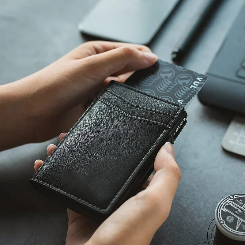 Minimalistische Herren-Geldbör – Card Top Loader Bewertung und Preis